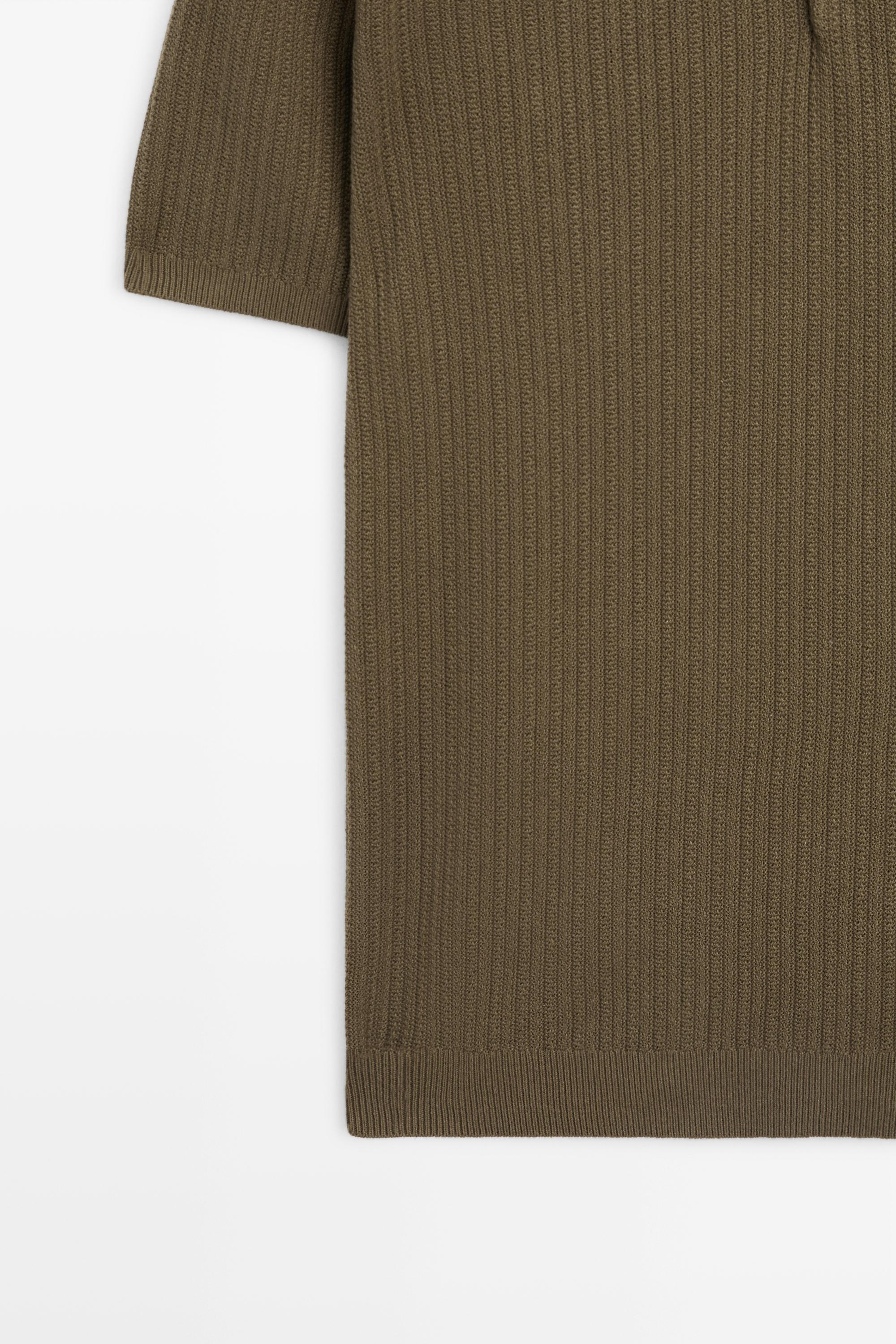 100% cotton textured knit polo sweater